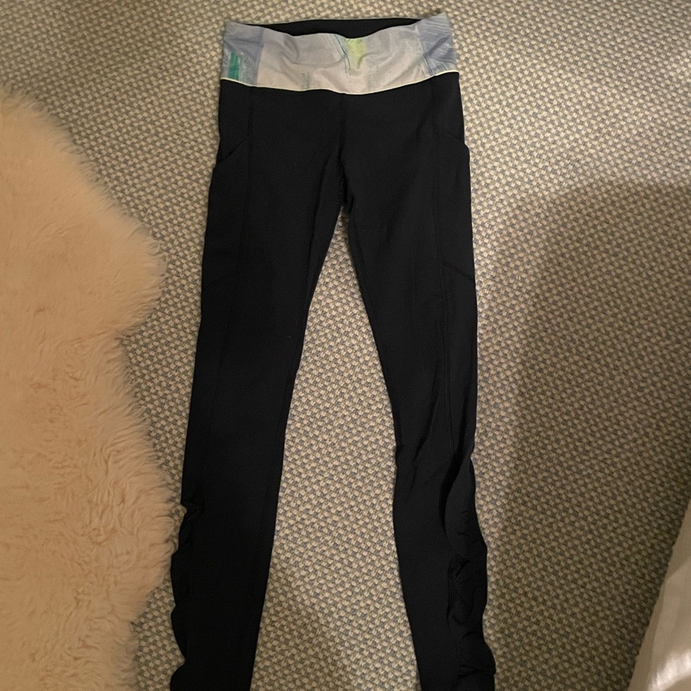 Navy lululemon leggings